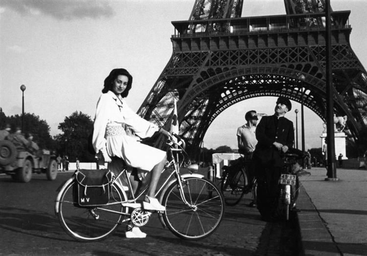 Paris 1944, 1944 - Ли Миллер