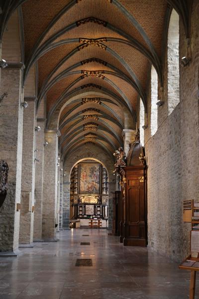 Interior, Collegiate Church of Saint Gertrude, Nivelles, Belgium, c.1040 - Романская архитектура