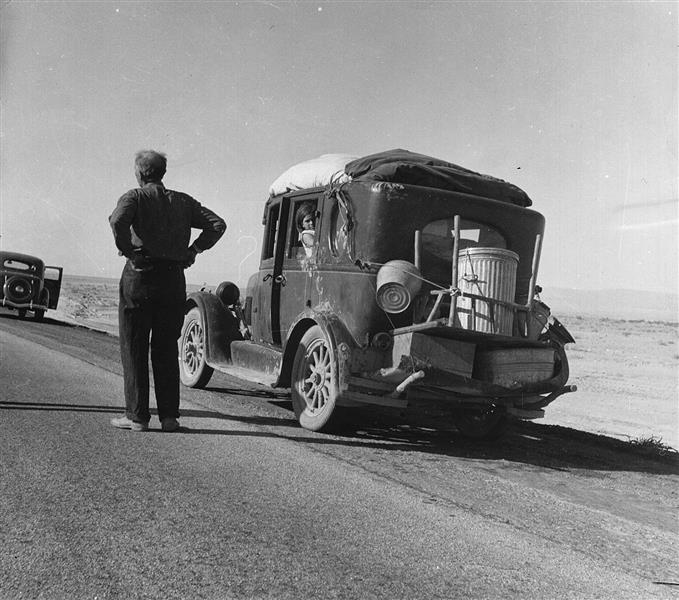 Oklahoma Migrant Stalled in the California Desert in 1937, 1937 - 多萝西·兰格
