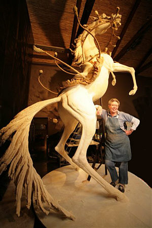 Rearing Arab Stallion - Maureen Quin – Master Sculptor – Decades of Sculptural Excellence - MAUREEN QUIN
