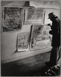 Bonnard peignant ses quatre toiles (dont “l’Amandier”) - Brassai